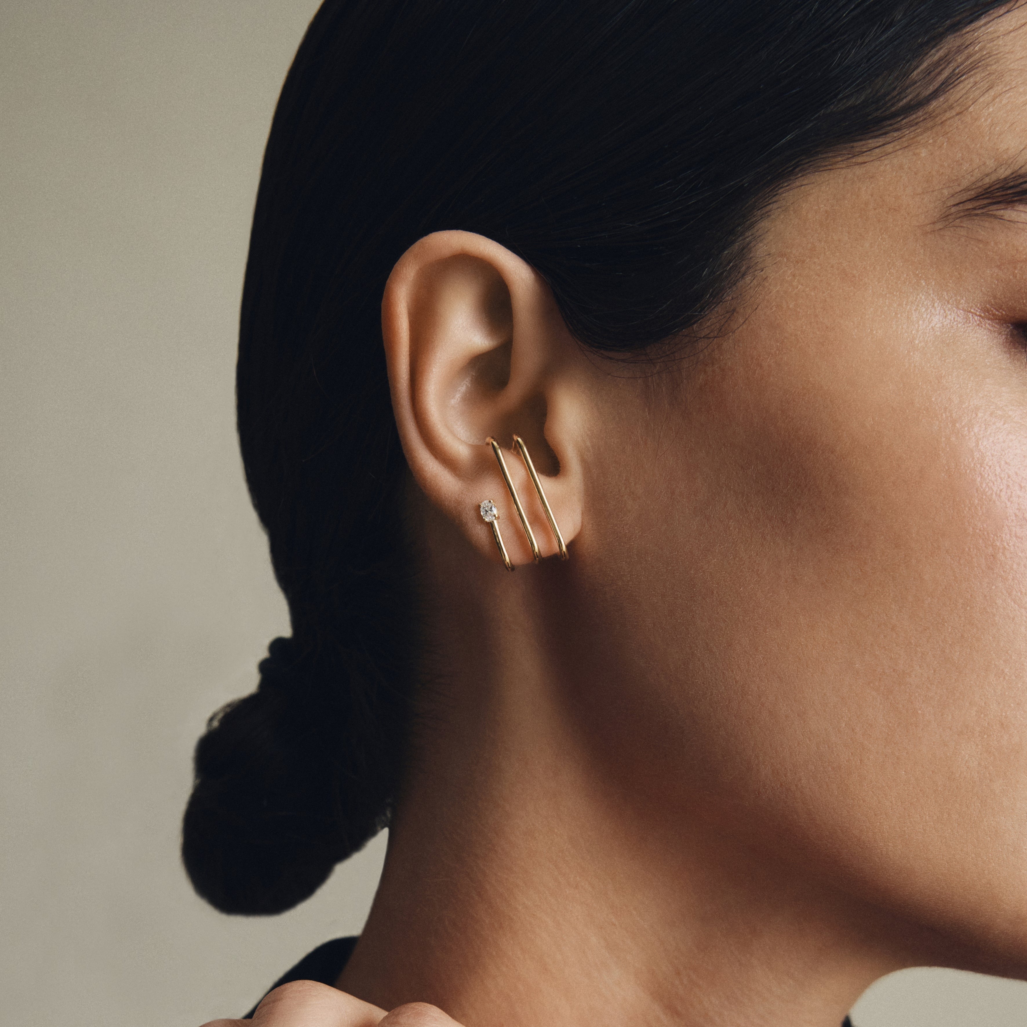 WIRE 3 ROWS DIAMOND EARRINGS / WHITE