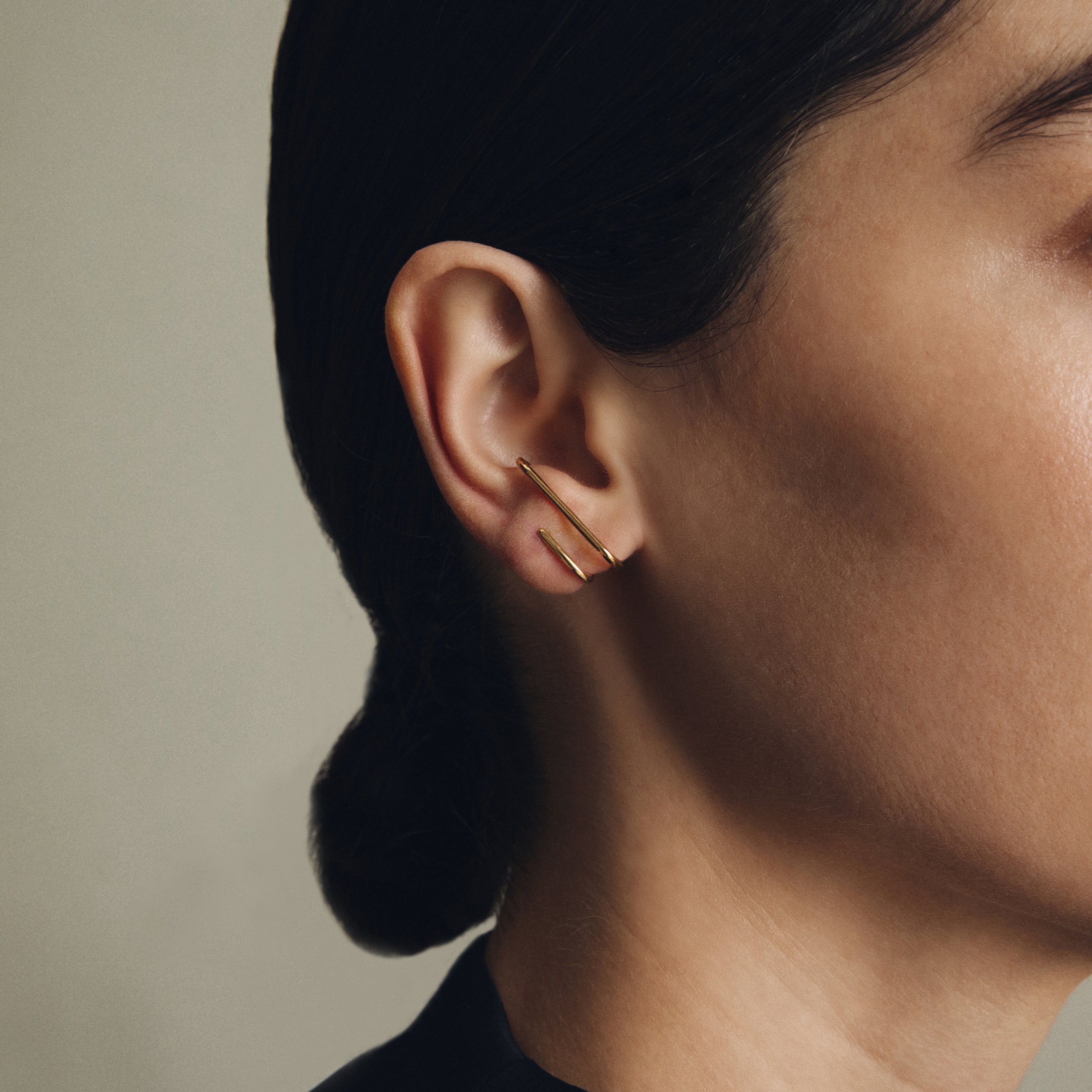 WIRE 2 ROWS EARRINGS / WHITE